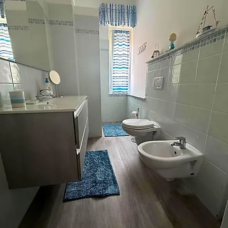 Sunnyhouse 4*